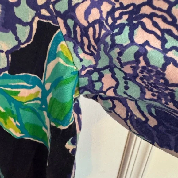 Lilly Pulitzer Blue and Pink Patterned Garment - Picture 3 of 5